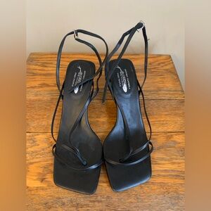 Jeffrey Campbell Free People Fluxx Ankle Strap Kitten Heeled Sandal Black Sz 6.5